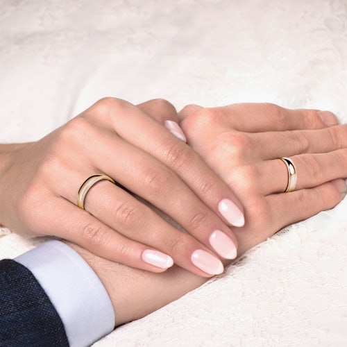 Obrączki ślubne: złote, półokrągłe, 5 mm